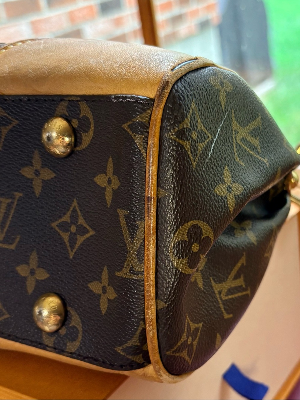 Louis Vuitton Beverly MM Bag. - Picture 12 of 17